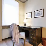 Elegante Con Vista Sul Parco In Centro Milano